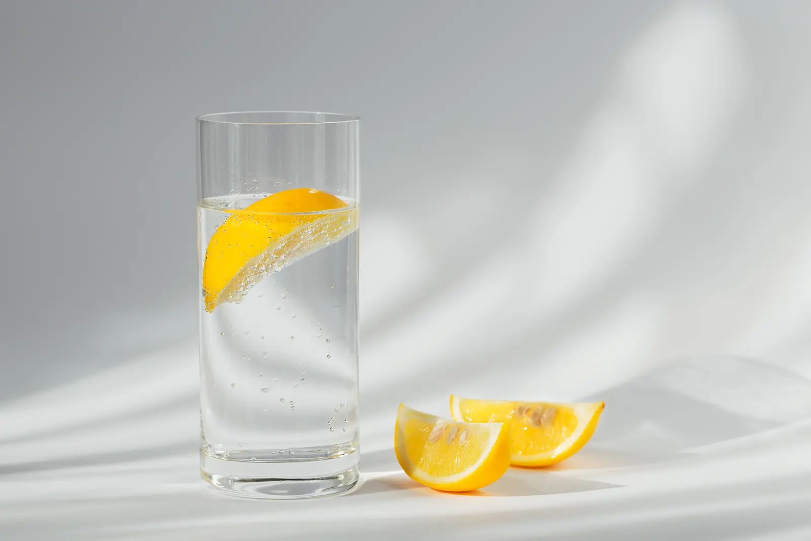 Warum Zitronenwasser Dein Leben Verändern Kann_